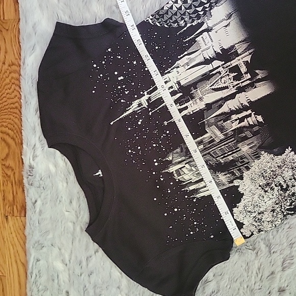 Disney Parks Black Short Sleeve Graphic Shirt, Women's Extra Small - Picture 2 of 7